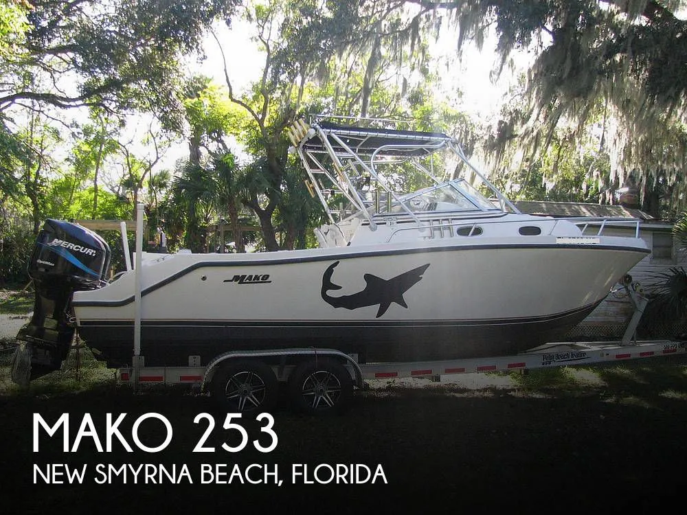 2000 Mako 253 in New Smyrna Beach, FL