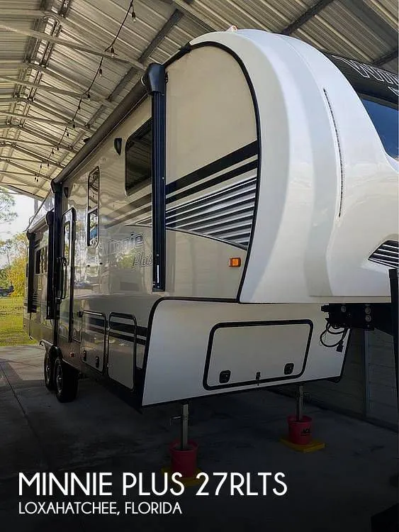 2019 Winnebago Minnie Plus 27RLTS