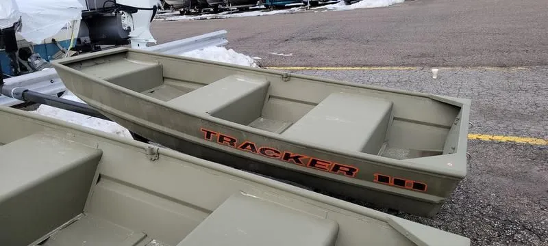 2024 Tracker Boats GRIZZLY 1036 JON