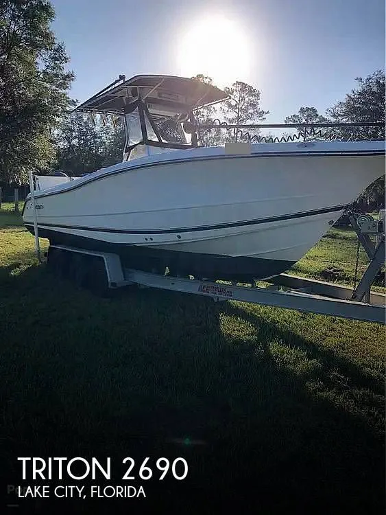 2004 Triton 2690 in Lake City, FL