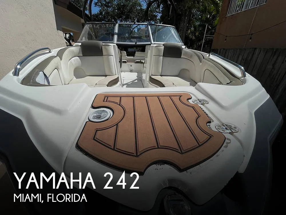 2013 Yamaha 242 Limited S in Miami, FL