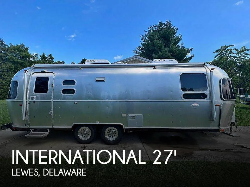 2018 Airstream International Signature 27FB