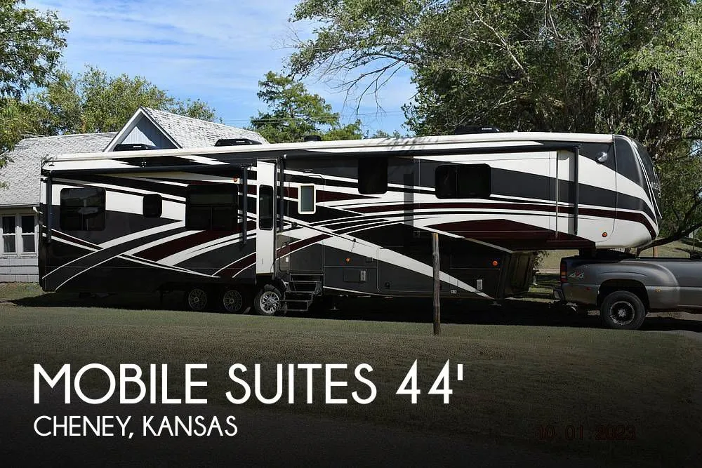 2016 DRV Mobile Suites Memphis 44