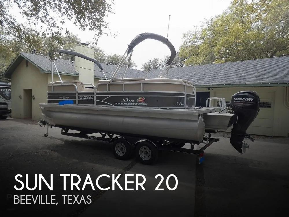 2019 Sun Tracker Party Barge 20 DLX