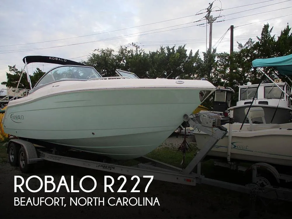 2019 Robalo R227 in Beaufort, NC