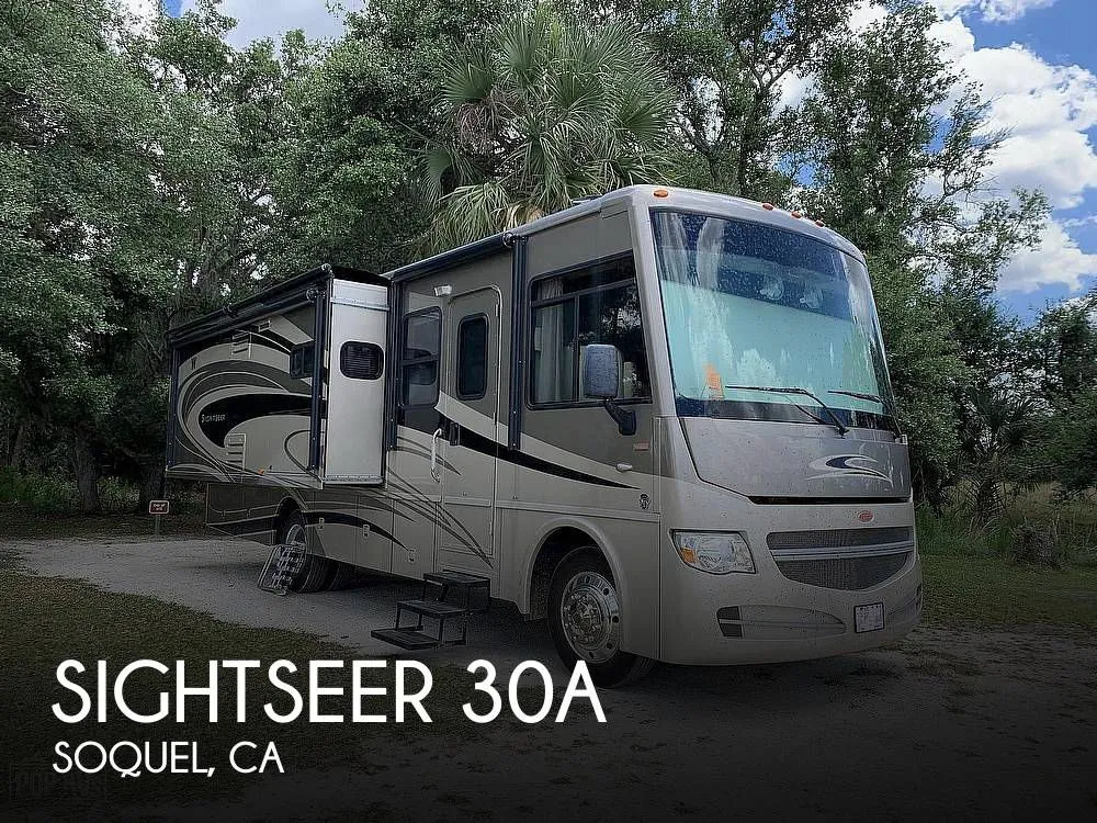 2013 Winnebago Sightseer 30A