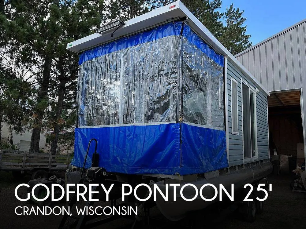 1998 Godfrey Pontoon Custom Houseboat in Crandon, WI