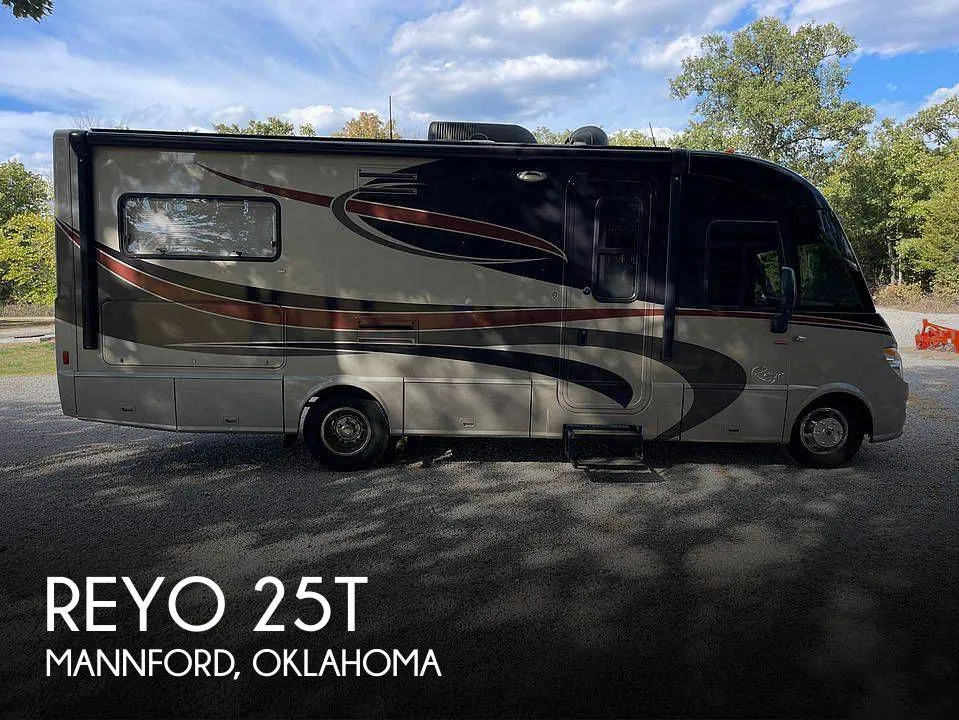 2010 Itasca Reyo 25T