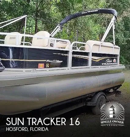 2022 Sun Tracker 16XL Bass Buggy