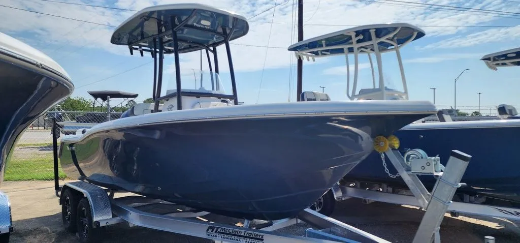 2023 TideWater Boats 210 LXF in Gulfport, MS
