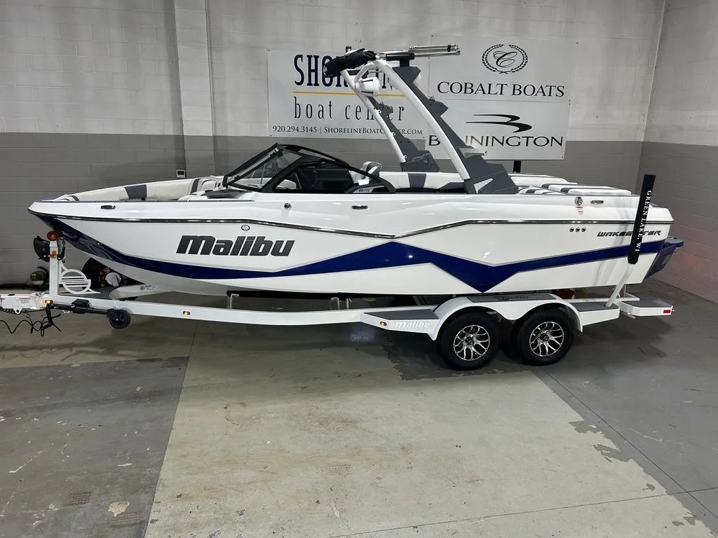 2024 Malibu Boats 22 LSV in Green Lake, WI