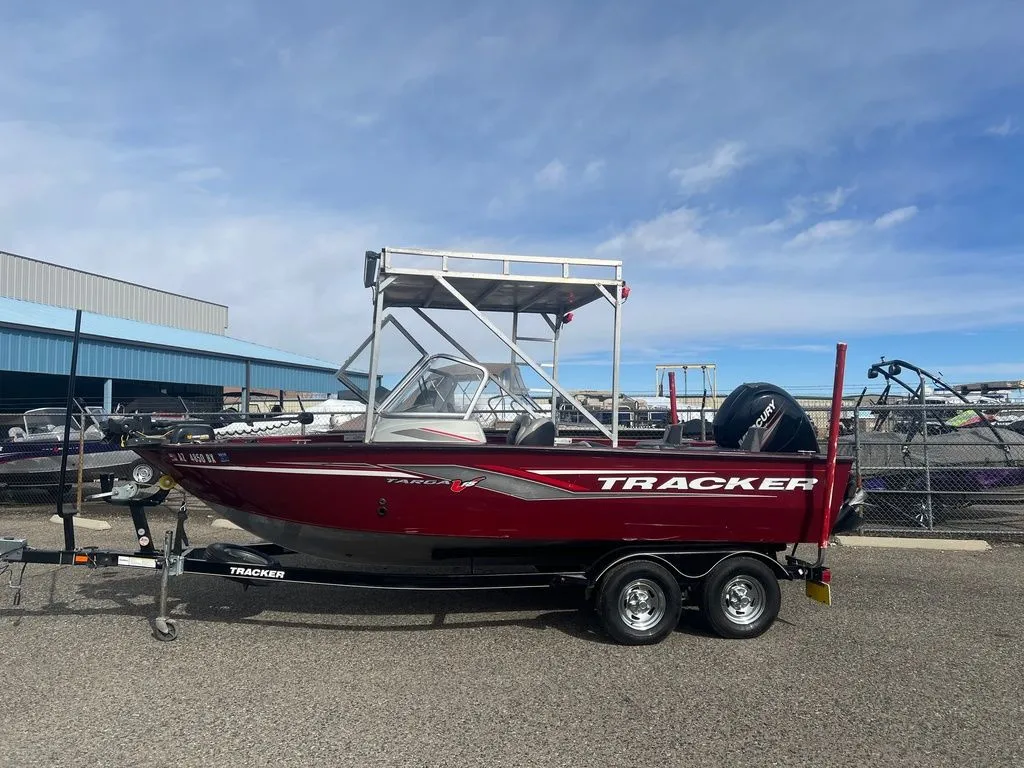 2017 Tracker Boats Targa V-18 Combo