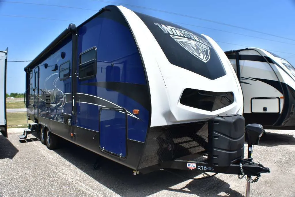 2018 Winnebago Minnie Plus 27BHSS