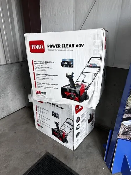 2024 Toro Clear 21in 60v cordless Snow Blower