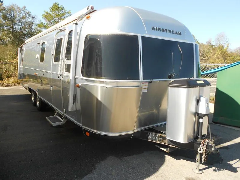 2018 Airstream Classic 30RB