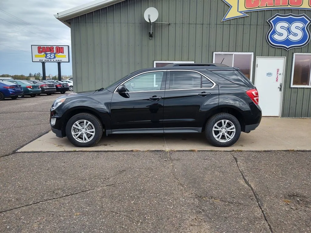 2017 Chevrolet Equinox LT All Wheel Drive - all new pads and rotors! Newer tires! 