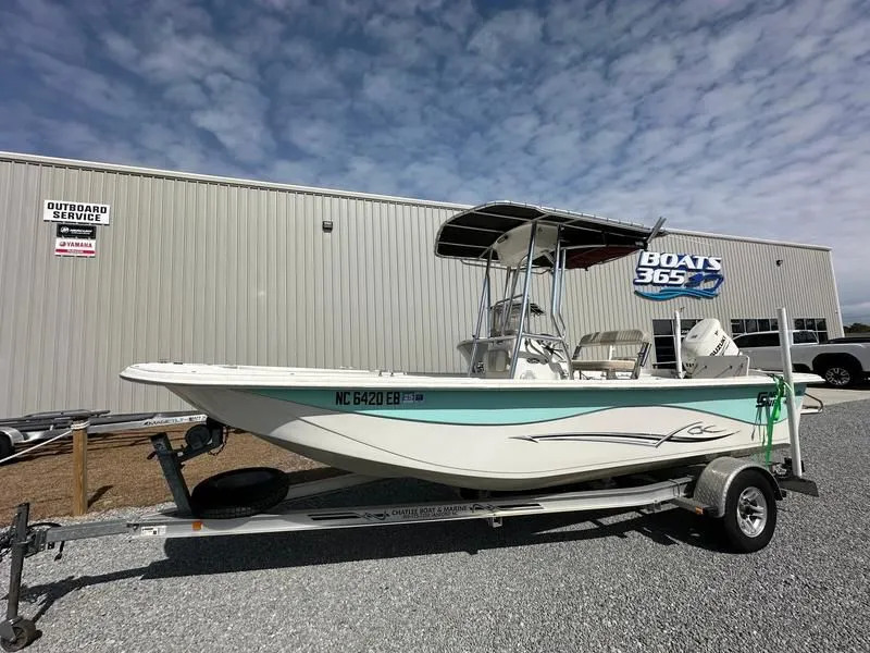 2015 Carolina Skiff 218 DLV