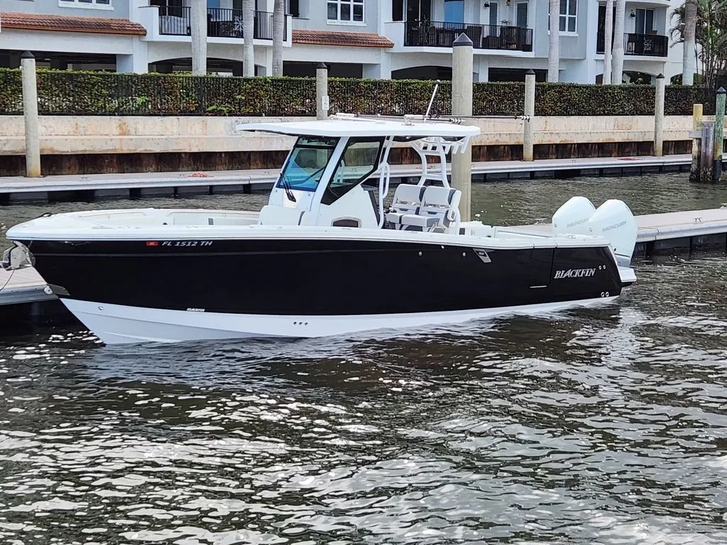 2023 Blackfin 302CC in Hypoluxo, FL