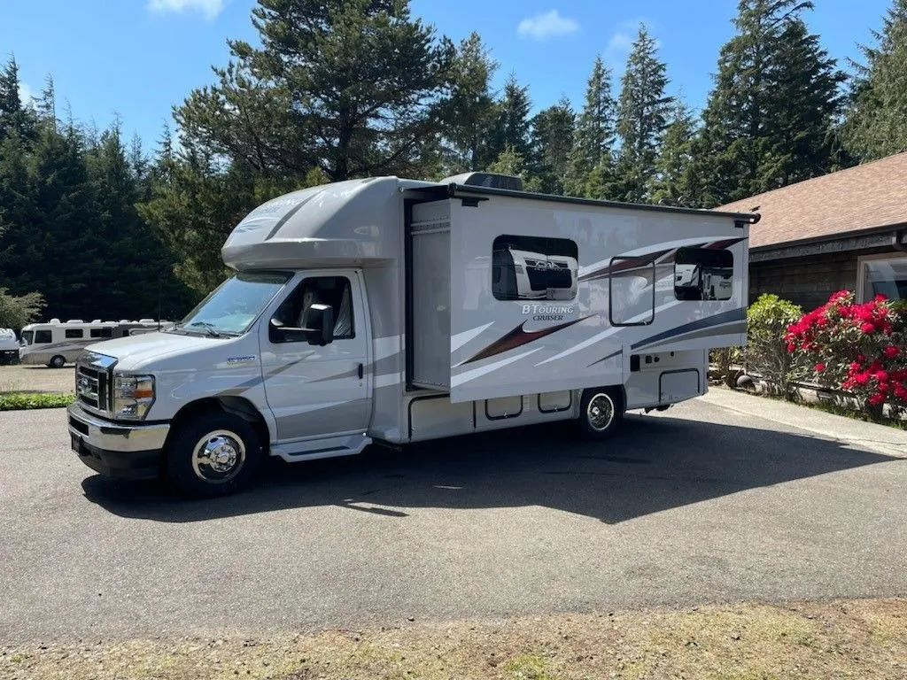 2024 Gulf Stream BT Cruiser 5245 24' W/FULL WALL SLIDE! BLOW OUT SALE!