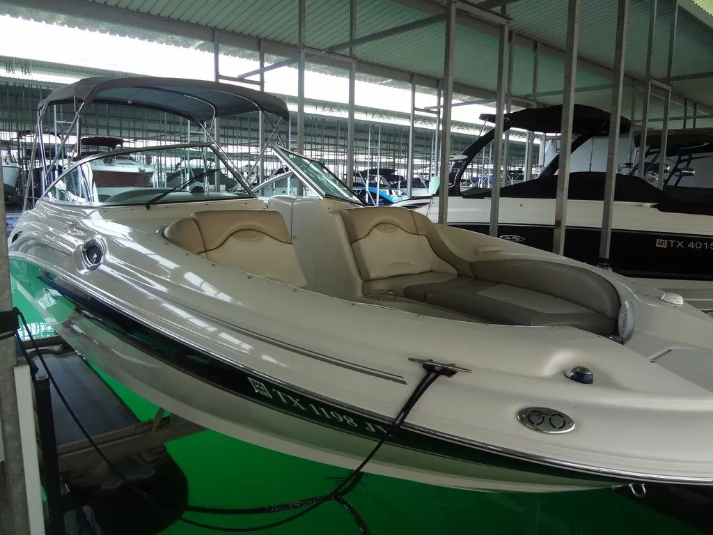 2004 Sea Ray 270 Sundeck in Austin, TX