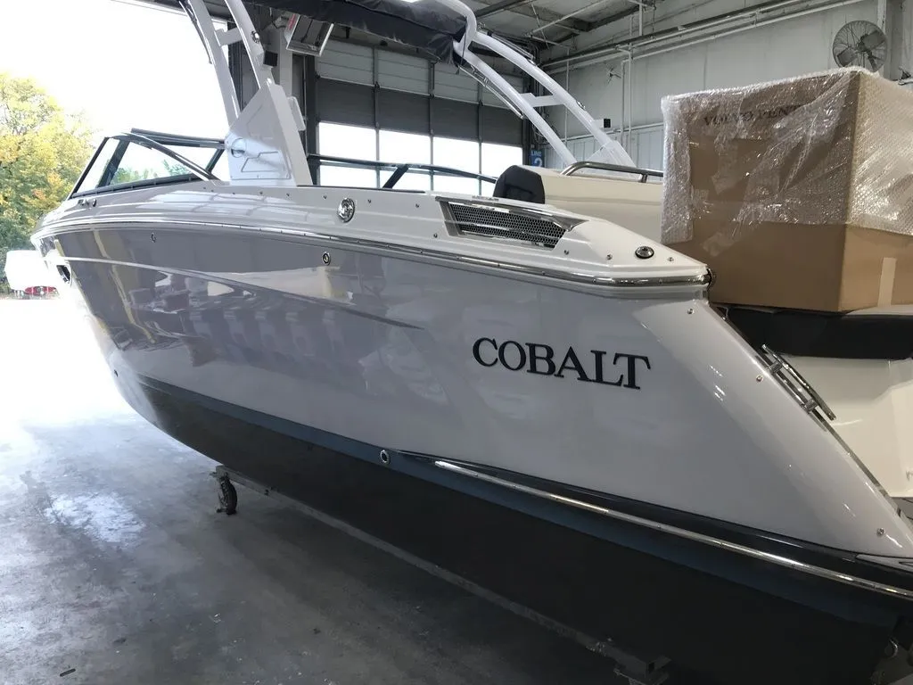 2024 Cobalt Boats R8 in Meredith, NH