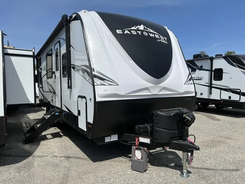 2022 East to West RV  Alta 2100MBH