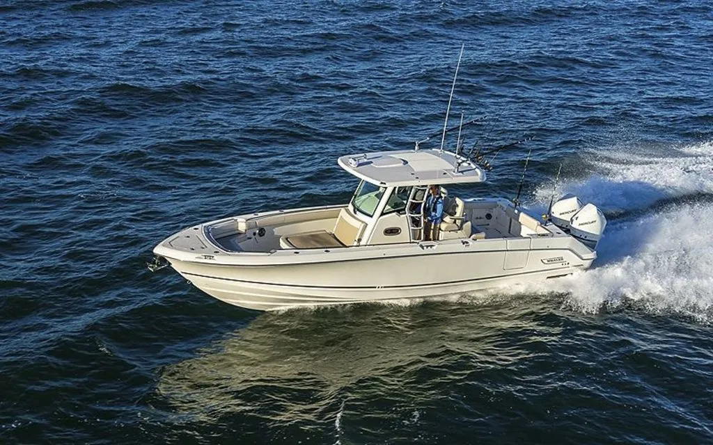 2024 Boston Whaler 330 Outrage