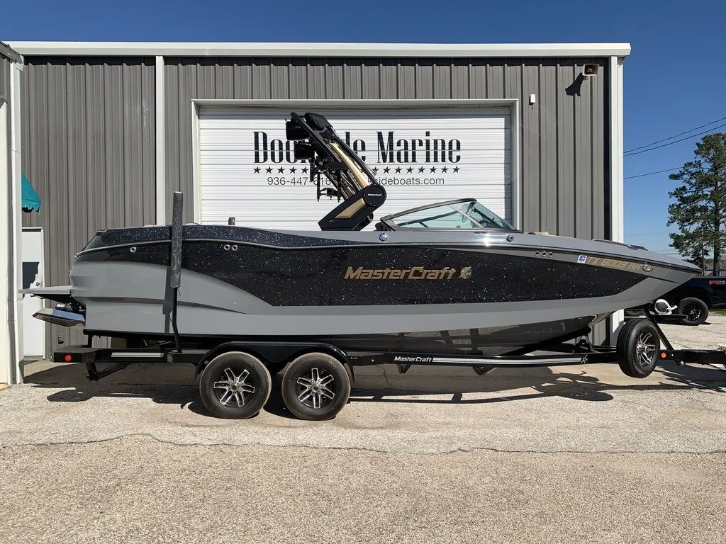 2022 MasterCraft X24