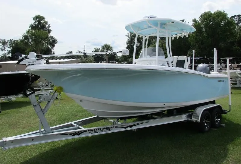 2023 TideWater Boats 220 LXF CC w/Yamaha Motor