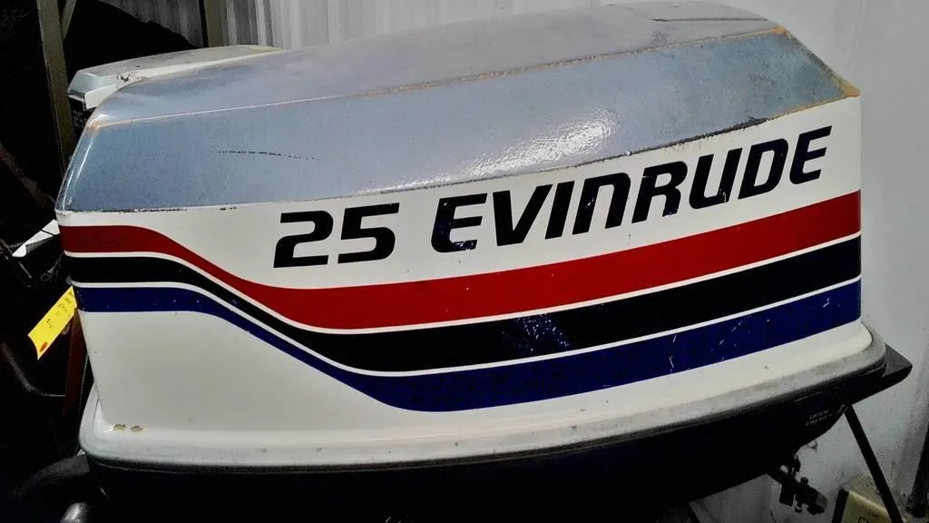 1977 EVINRUDE   2 STROKE 25753h Remote steering