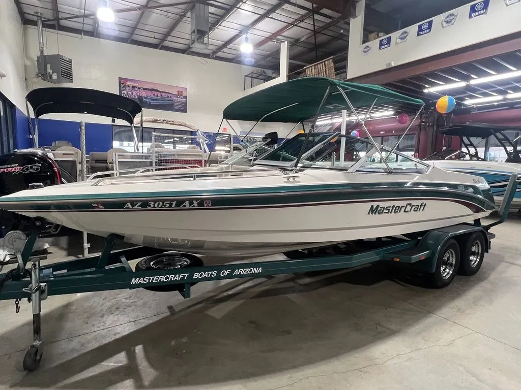 1997 Mastercraft Maristar 225VRS LT1