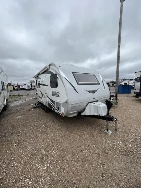 2019 Lance Travel Trailer s 1575