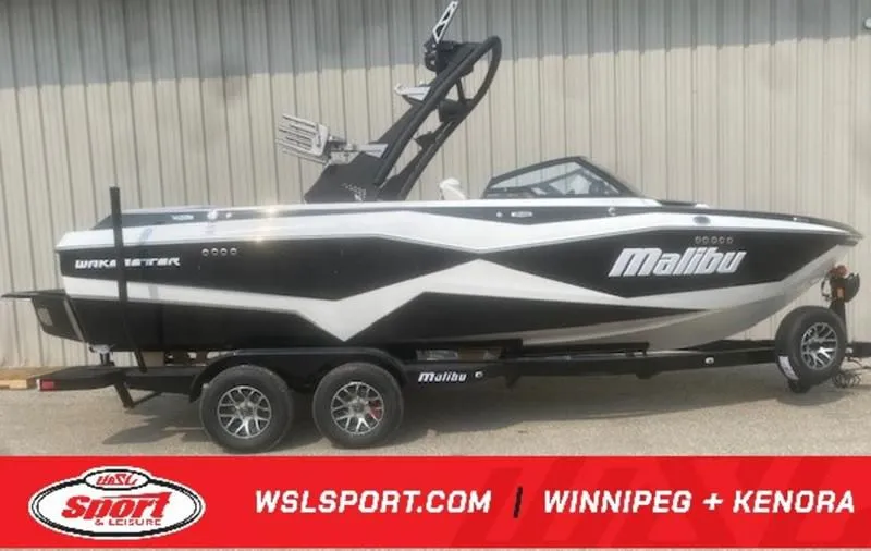 2023 Malibu Boats 22 LSV in Winnipeg, MB