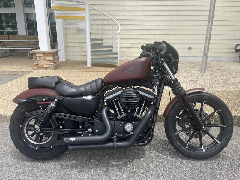 2017 Harley-Davidson XL883N - Iron 883