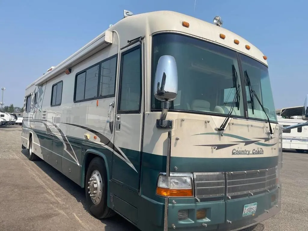 1999 Country Coach Affinity  455hp  CAT