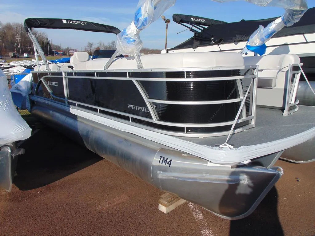 2024 Godfrey Pontoons Sweetwater 2286 SB Sport Tube 27 in. Package in Quakertown, PA