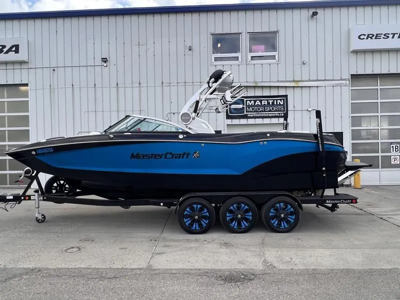 2019 MasterCraft X24 in Calgary, AB