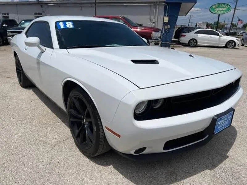 2018 Dodge Challenger  Sxt