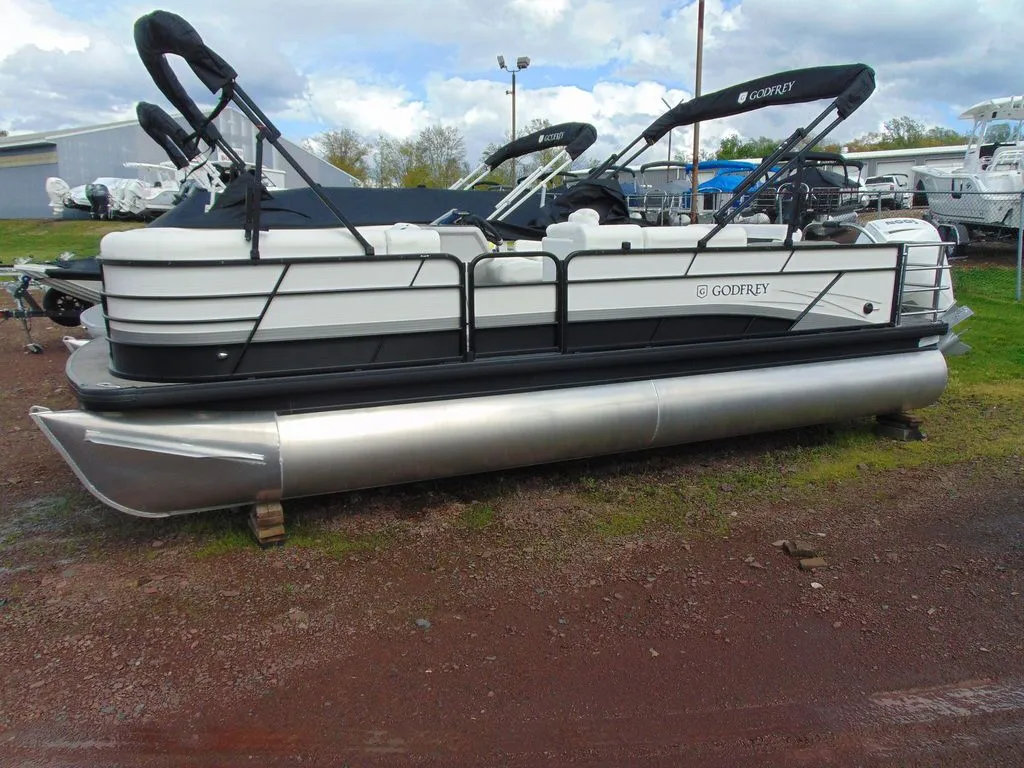 2023 Godfrey Pontoons Sweetwater 2286 C GTP 27 in. Center Tube in Quakertown, PA