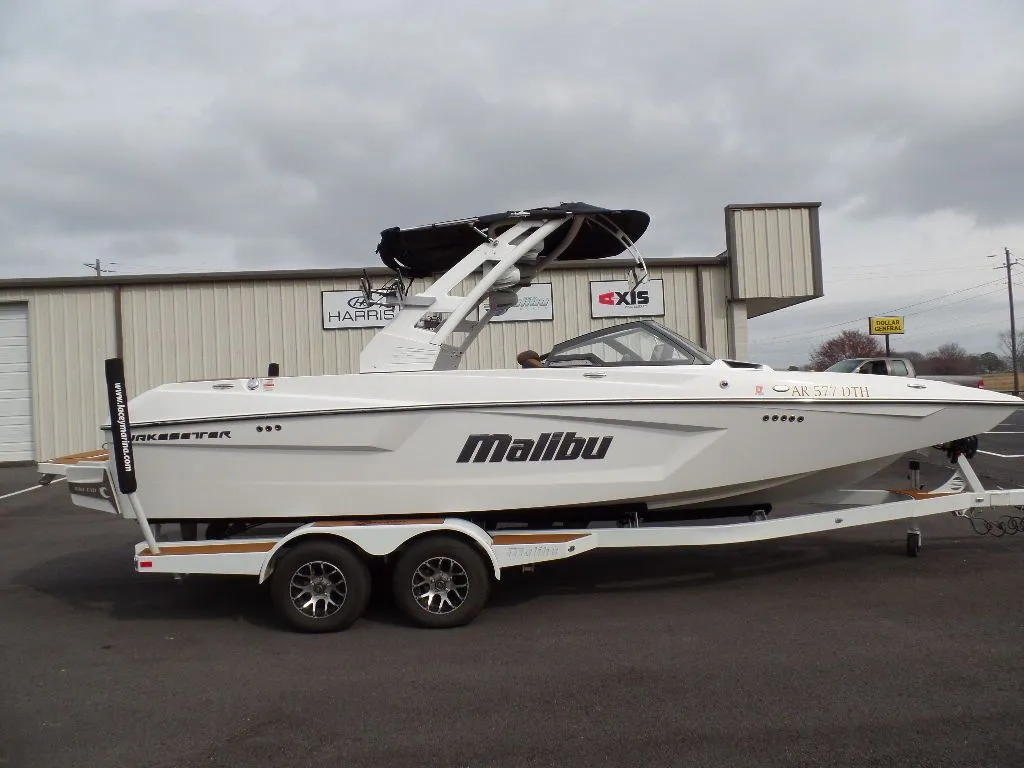 2020 Malibu Boats 23 MXZ in Higden, AR
