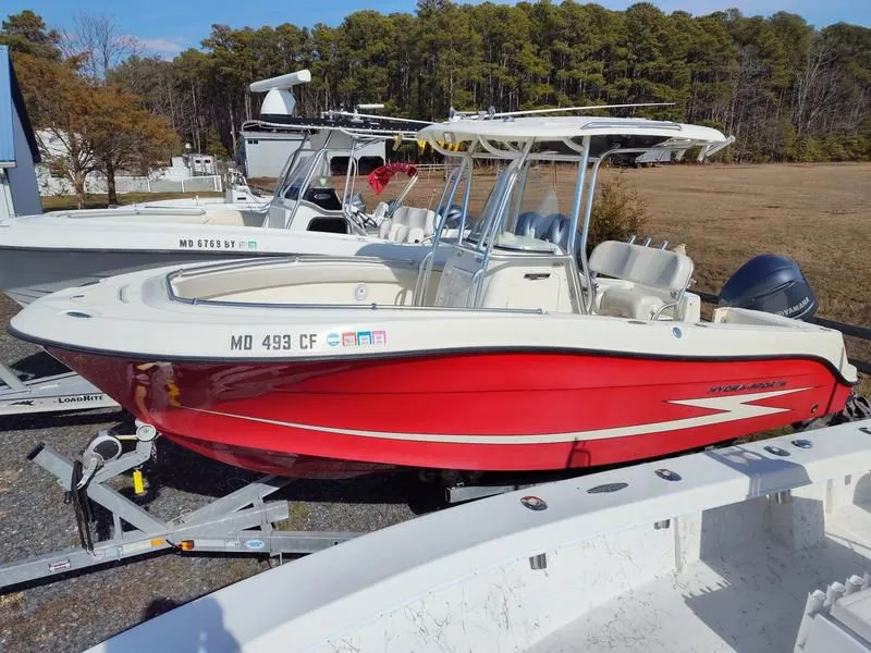 2011 HydraSports 2300VCC