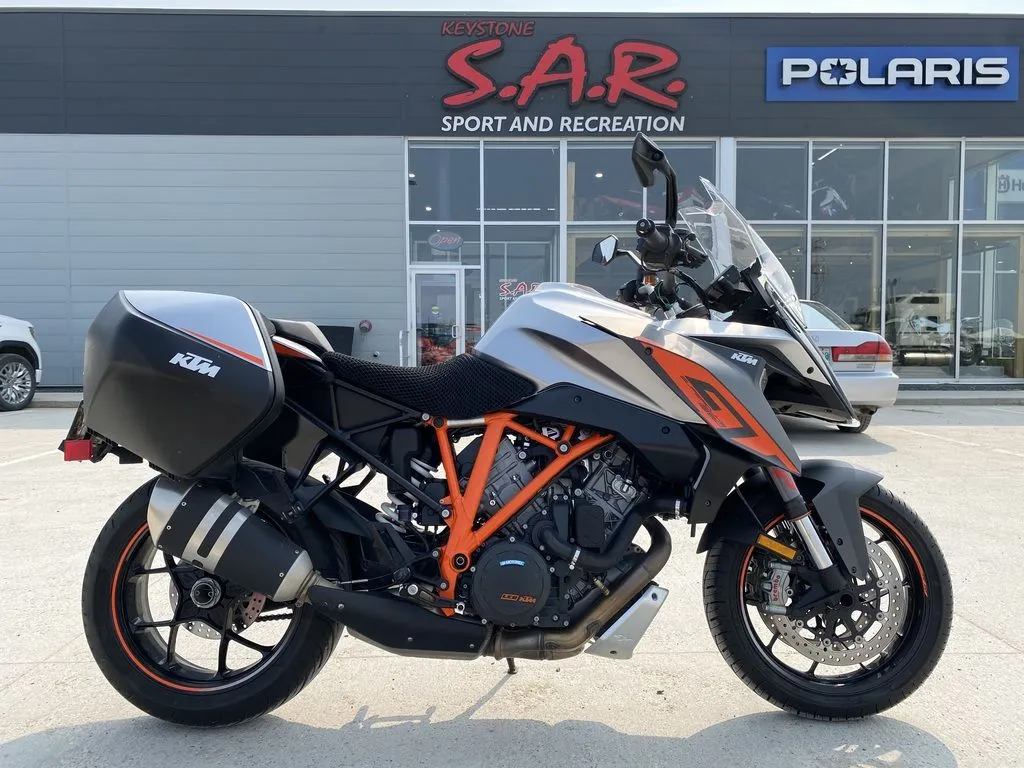 2017 KTM 1290 Super Duke GT