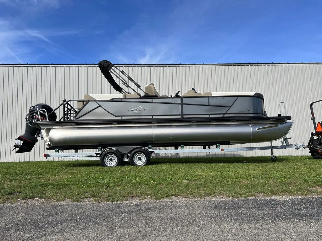 2023 SunChaser Eclipse 8525 LR Lounger DH Dual Helm w/ Full Triple Pontoons