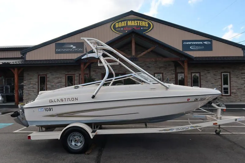 2005 Glastron 185 MX