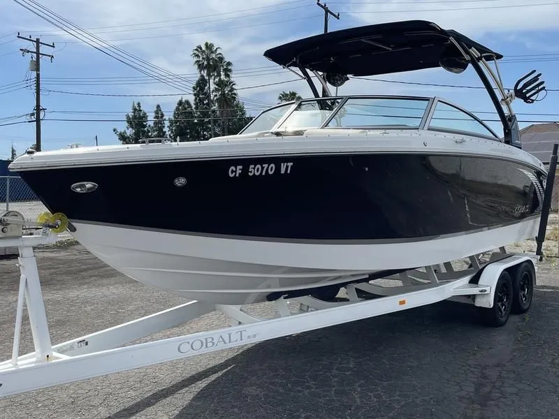 2020 Cobalt Boats R7 Surf