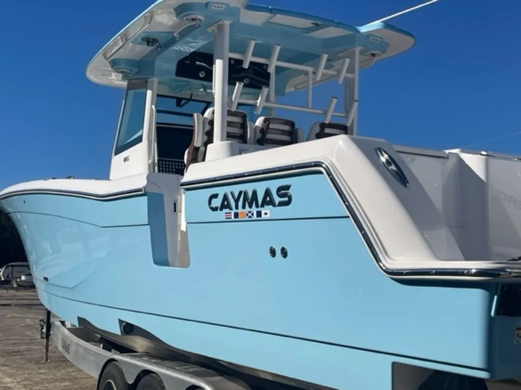 2023 Caymas Boats 401 CC