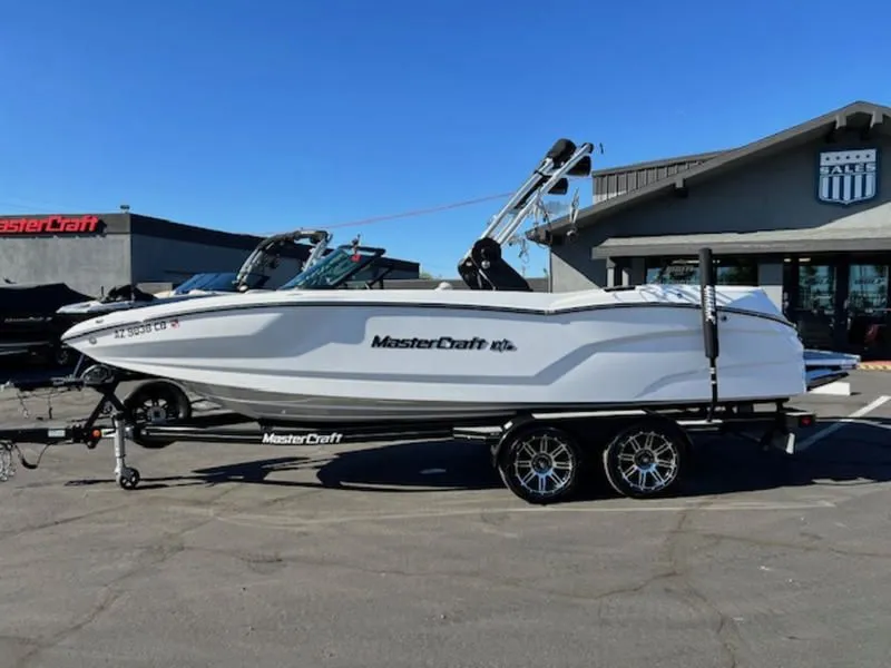 2021 MasterCraft NXT22