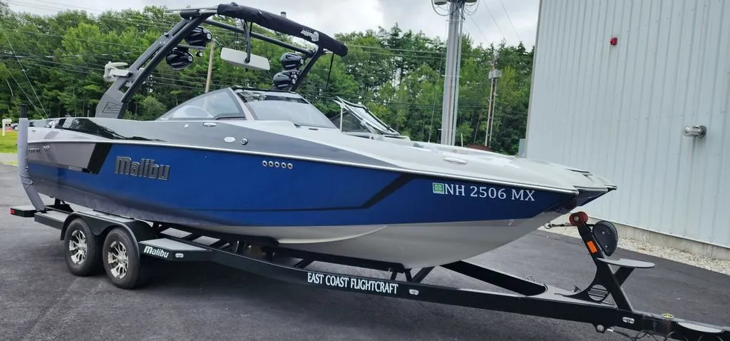 2017 Malibu Boats 24 MXZ in Meredith, NH