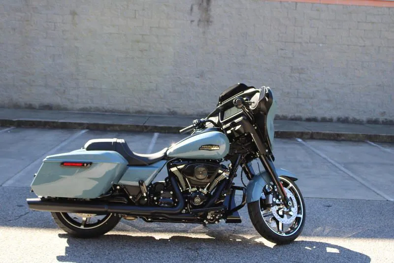 2024 Harley-Davidson FLHX - Street Glide