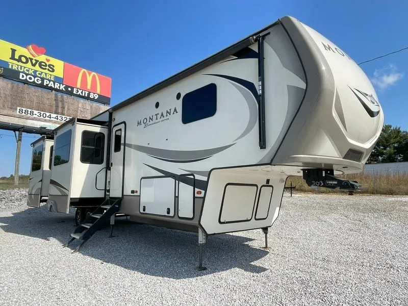 2019 Keystone RV  Montana 3701LK